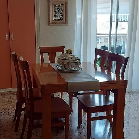 Apartamento Espacioso Con Vistas Al Mar Torrevieja Exterior photo